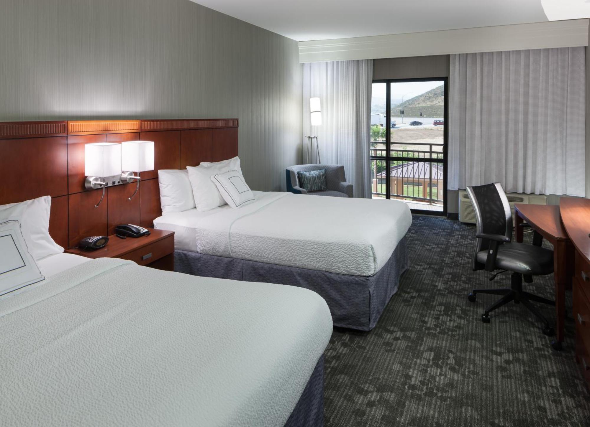 Hotel Courtyard By Marriott Santa Clarita Valencia Exterior foto
