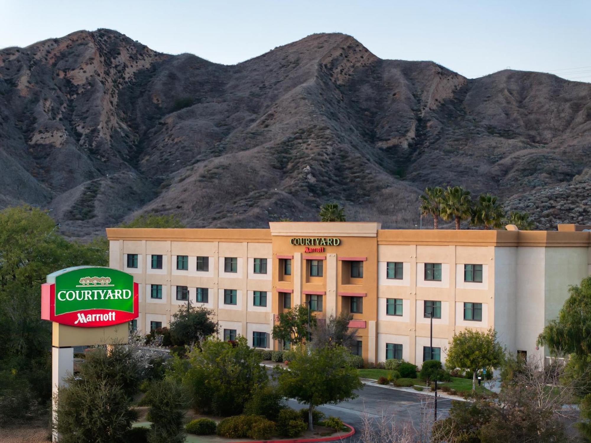 Hotel Courtyard By Marriott Santa Clarita Valencia Exterior foto